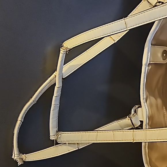 Coach Handbag - Picture 3 of 3